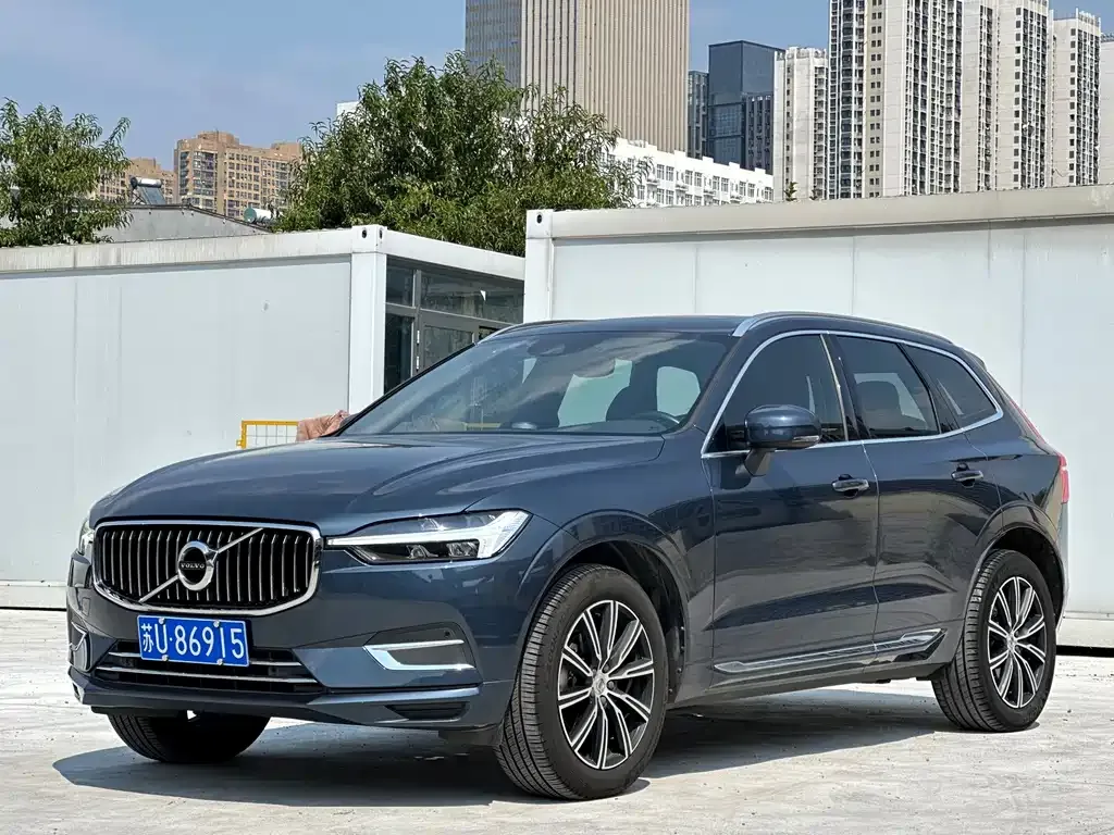 2021 Volvo XC60 4WD Luxury