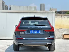 2021 Volvo XC60 4WD Luxury, синий — фото 14