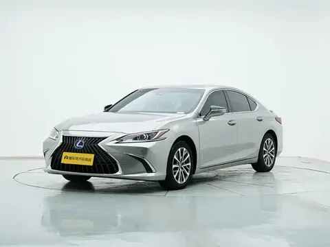 2021 Lexus ES 300h