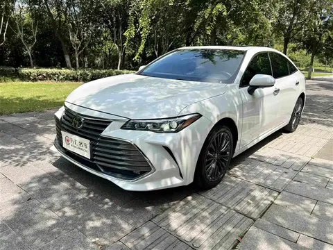2019 Toyota Avalon 2.0L Luxury VI