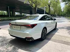 2019 Toyota Avalon 2.0L Luxury VI, белый — фото 11