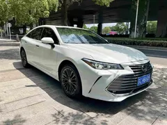 2019 Toyota Avalon 2.0L Luxury VI, белый — фото 14