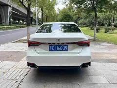2019 Toyota Avalon 2.0L Luxury VI, белый — фото 16