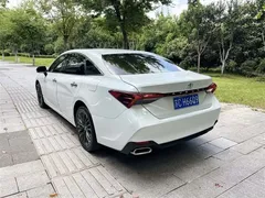 2019 Toyota Avalon 2.0L Luxury VI, белый — фото 17