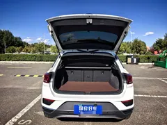 2022 Volkswagen T-Roc 280TSI DSG 2WD Comfort Plus, белый — фото 7
