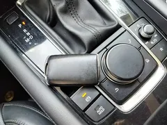 2021 Mazda 3 2.0L AT, белый — фото 9