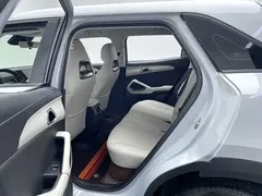 2025 BYD Yuan UP Smart Driving 401km Vitality, белый — фото 13