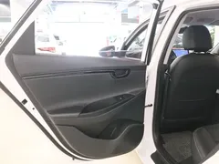 2020 Hyundai Elantra 1.6L AT GL, белый — фото 12