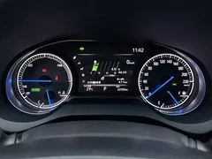 2022 Toyota Venza Hybrid 2.5L CVT 2WD Luxury, белый — фото 10