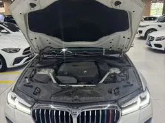 2021 BMW 5 Series 5 530Li xDrive M, белый — фото 11