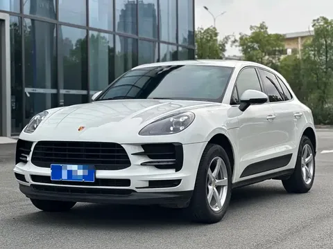 2020 Porsche Macan 2.0T