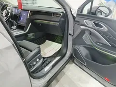 2024 Hongqi HS7 2.0T PHEV 4WD 6, чёрный — фото 9