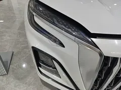 2023 Hongqi HS3 1.5T 2WD, белый — фото 11