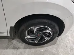 2023 Hongqi HS3 1.5T 2WD, белый — фото 12