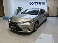 2022 Lexus ES 300h — фото 2