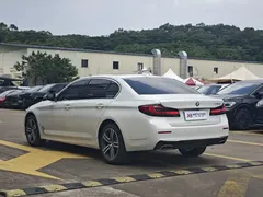 2023 BMW 5 Series 5 530Li, белый — фото 6