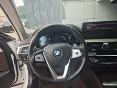 2023 BMW 5 Series 5 530Li, белый — фото 10