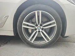 2023 BMW 5 Series 5 530Li, белый — фото 17