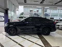 2021 BMW X6 M, чёрный — фото 18