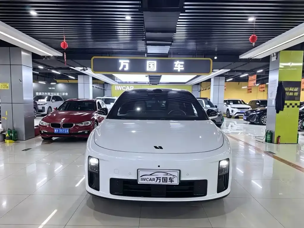 2025 Li Auto i6 4WD