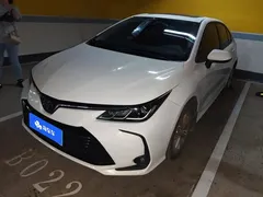 2021 Toyota Corolla 1.2T S-CVT PLUS, белый — фото 1