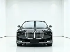 2023 BMW 7 735Li, чёрный — фото 2
