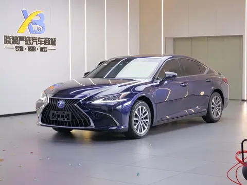 2021 Lexus ES 300h