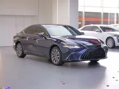 2021 Lexus ES 300h, синий — фото 3