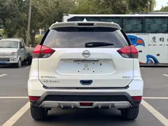 2021 Nissan X-Trail 2.5L CVT 4WD XL ITS 3rows, белый — фото 11