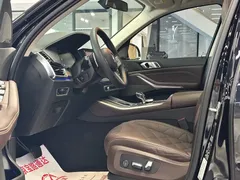 2022 BMW X5 30Li M, чёрный — фото 6