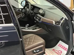 2022 BMW X5 30Li M, чёрный — фото 12
