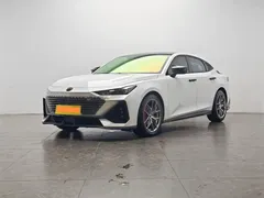 2023 Changan UNI-V 1.5T Premium, белый — фото 1