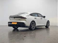 2023 Changan UNI-V 1.5T Premium, белый — фото 3