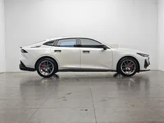 2023 Changan UNI-V 1.5T Premium, белый — фото 11