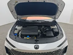 2023 Changan UNI-V 1.5T Premium, белый — фото 12