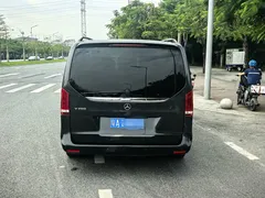 2022 Mercedes-Benz V-Class V 260 Premium — фото 4