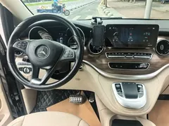 2022 Mercedes-Benz V-Class V 260 Premium — фото 8