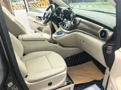 2022 Mercedes-Benz V-Class V 260 Premium — фото 11
