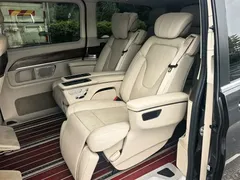 2022 Mercedes-Benz V-Class V 260 Premium — фото 12