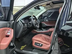 2022 BMW X5 30Li M, чёрный — фото 10