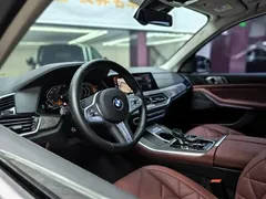2022 BMW X5 30Li M, чёрный — фото 30