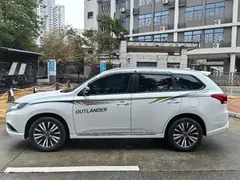 2020 Mitsubishi Outlander 2.0L 2WD 7, белый — фото 10