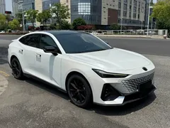 2022 Changan UNI-V 1.5T, белый — фото 3