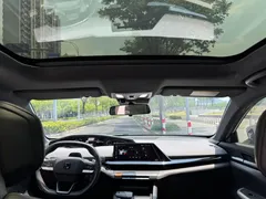2022 Changan UNI-V 1.5T, белый — фото 12