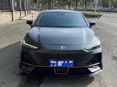 2022 Changan UNI-V 1.5T Sport — фото 2