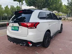 2021 Mitsubishi Outlander 2.0L 2WD 5, белый — фото 6