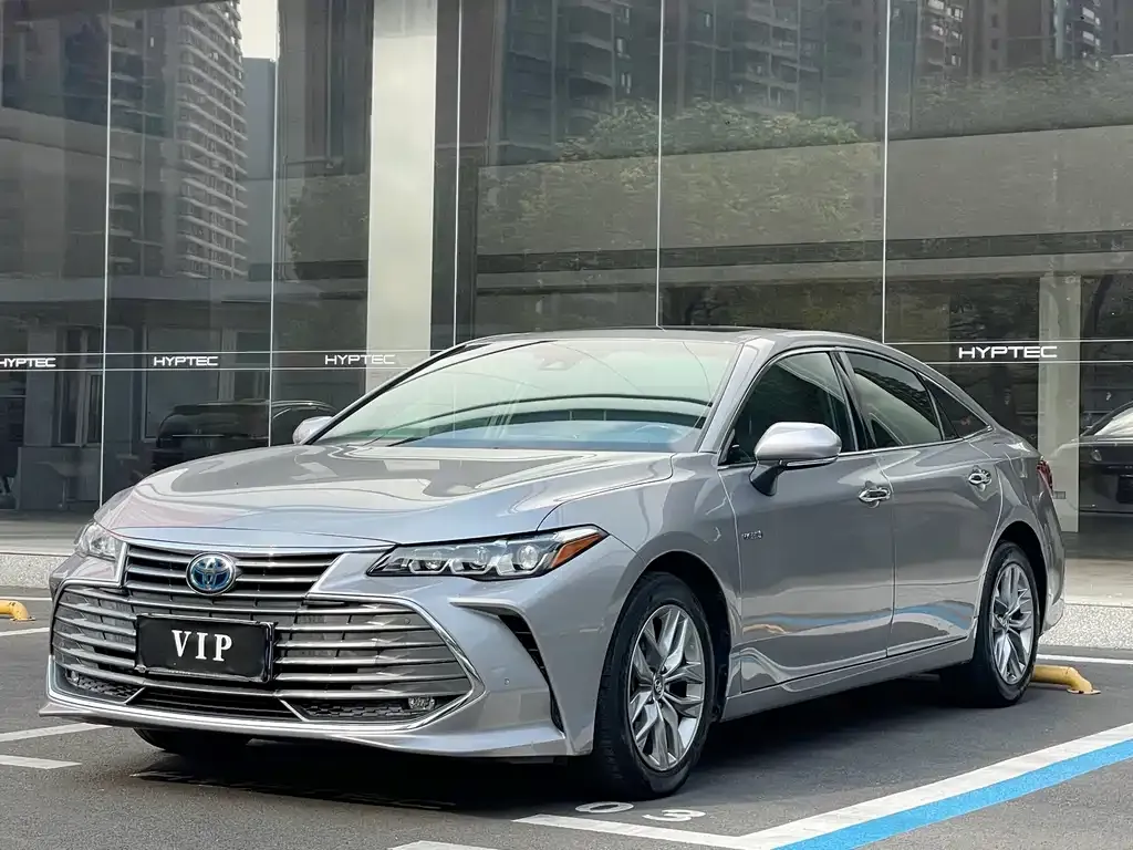 2019 Toyota Avalon Hybrid 2.5L Luxury