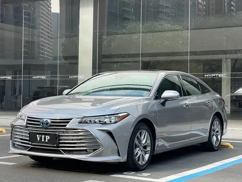 2019 Toyota Avalon Hybrid 2.5L Luxury