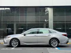 2019 Toyota Avalon Hybrid 2.5L Luxury — фото 4