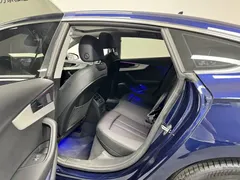 2021 Audi A5 Sportback 40 TFSI, синий — фото 17